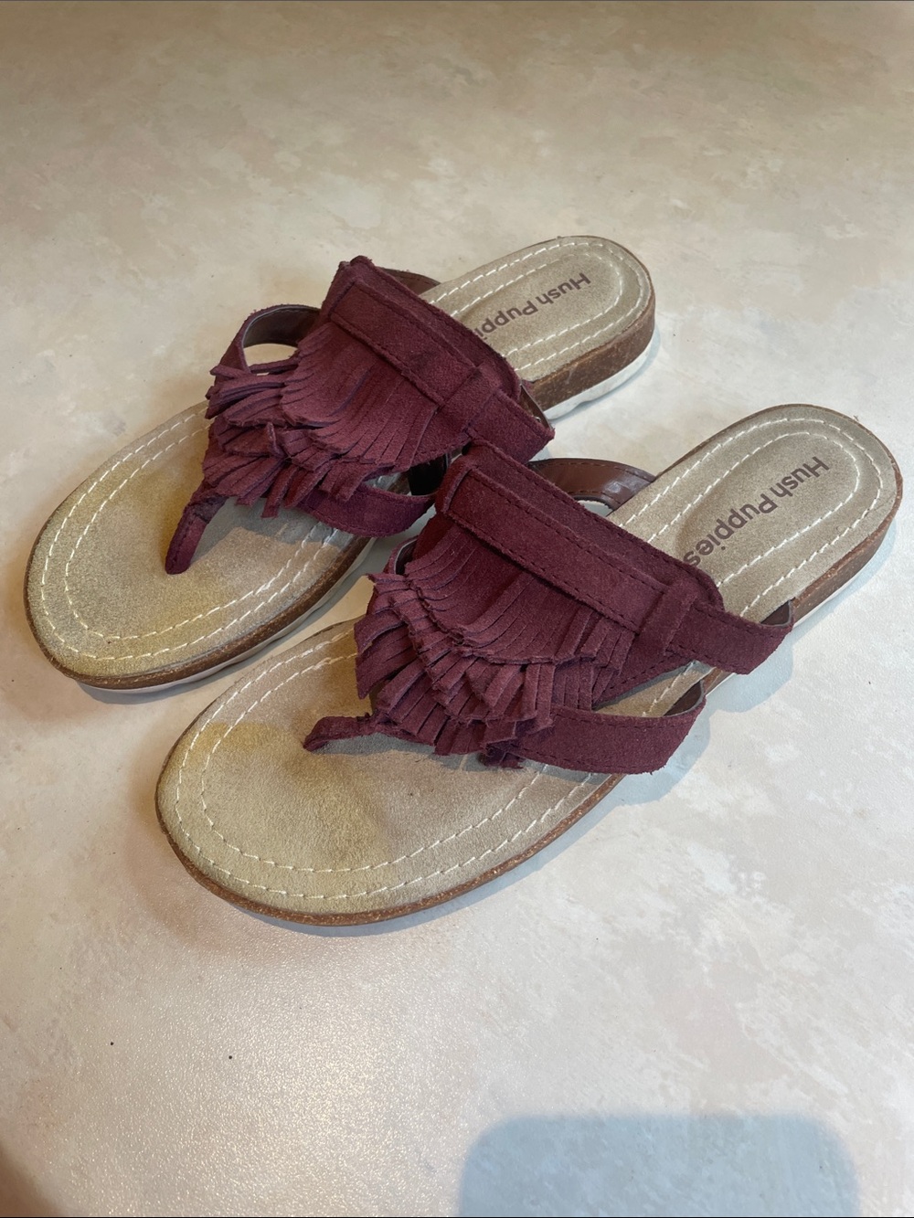 Hush Puppies Women's Burgundy Suede Fringe Thong Sandals Size 5.5